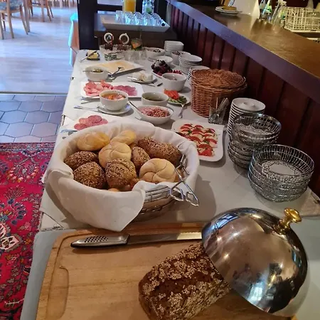 Hotel Hotel-barbarossa-garni Bei Hanau 3*