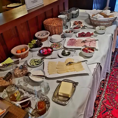 Hotel-barbarossa-garni Bei Hanau Hotel