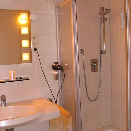 Hotel-barbarossa-garni Bei Hanau 3*