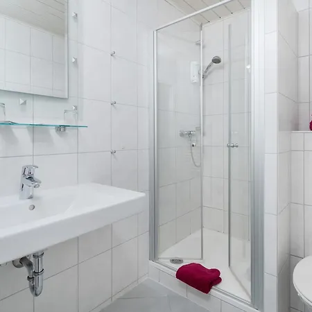 Hotel-barbarossa-garni Bei Hanau Hotel